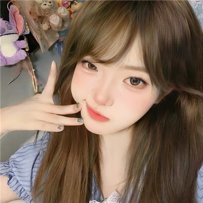 如何培养一个女孩 海报